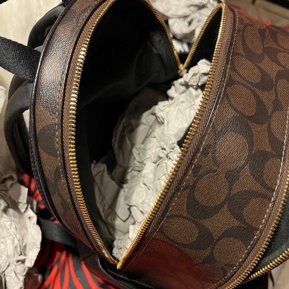 Coach backpack , carried a few times . No marks , tears or scuffs. - Picture 4 of 10